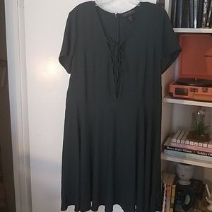 Forever 21 emerald green SS lace up front dress